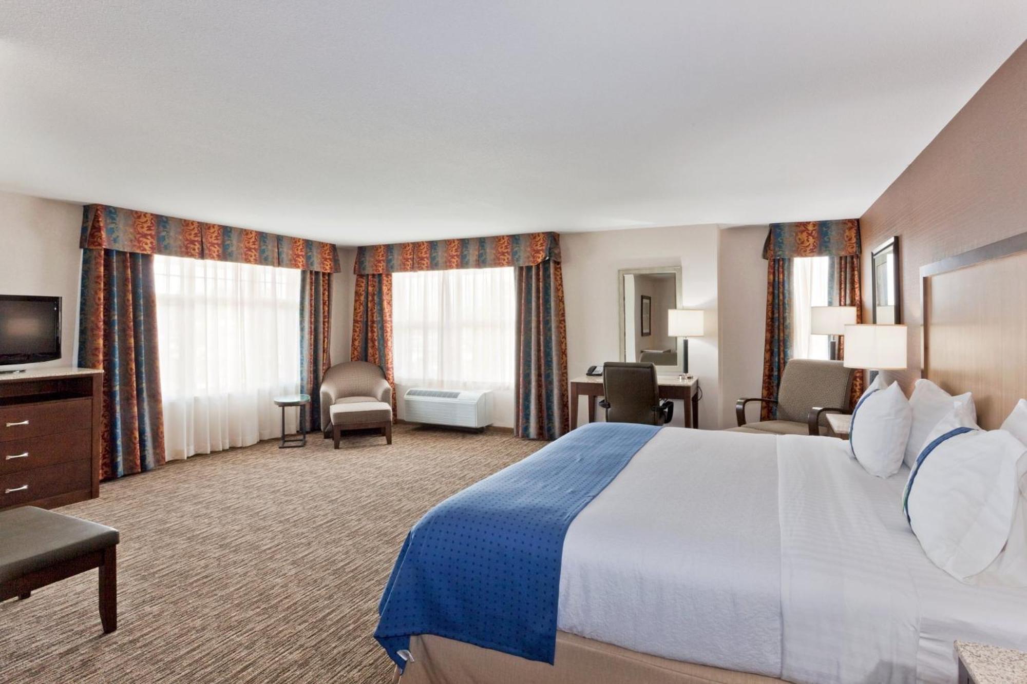 Holiday Inn Hotel & Suites Surrey East - Cloverdale By Ihg Экстерьер фото